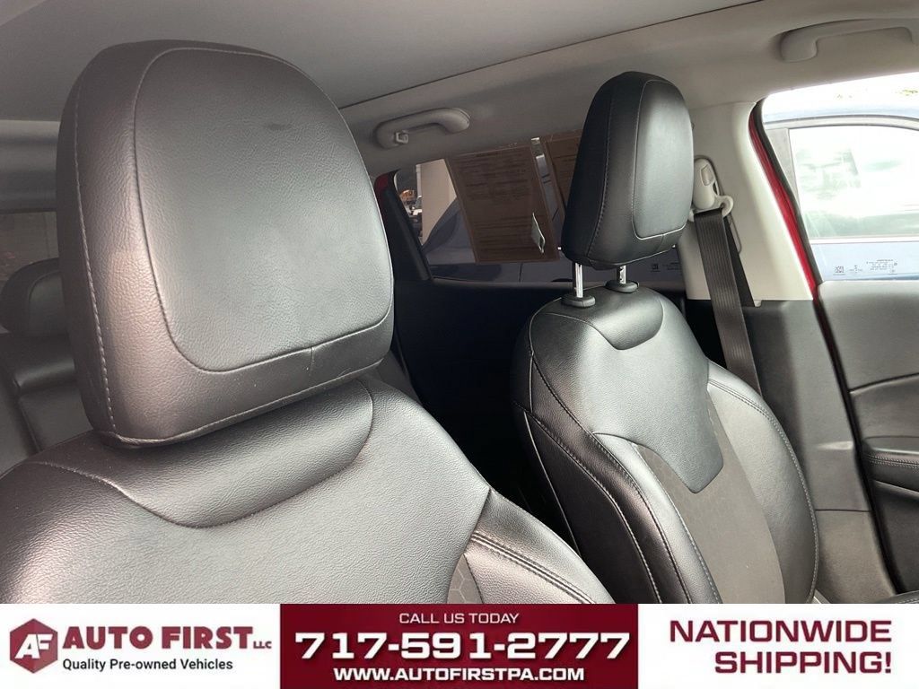 Used 2021 Jeep Compass Latitude w/ Sun and Sound Group AWD/4WD image 17