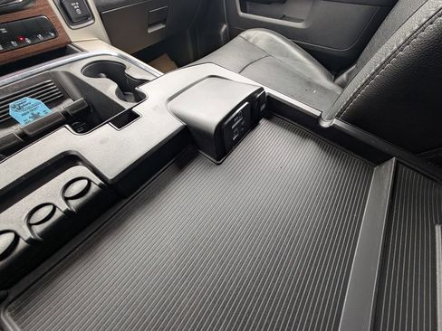 Used 2016 RAM 1500 Laramie w/ Convenience Group image 32