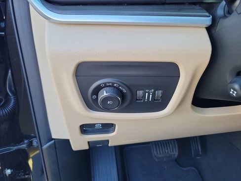 New 2025 Jeep Grand Cherokee L Limited w/ Luxury Tech Group II AWD/4WD image 11