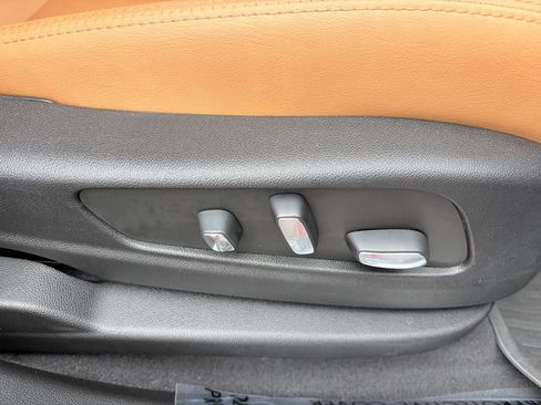 Certified 2023 Cadillac XT5 Premium Luxury w/ Technology Package FWD image 18