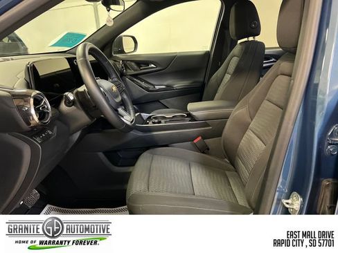 Used 2026 Chevrolet Equinox LT AWD/4WD image 10