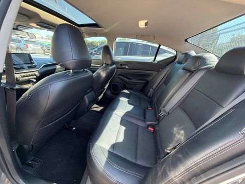 Used 2022 Nissan Altima 2.5 SV w/ SV Premium Package AWD/4WD image 13