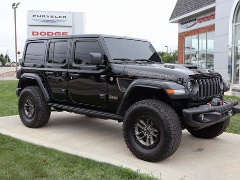 Used 2025 Jeep Wrangler Unlimited Rubicon 392 AWD/4WD image 3