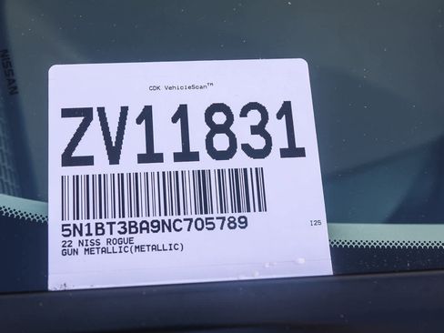 Used 2022 Nissan Rogue SV image 28