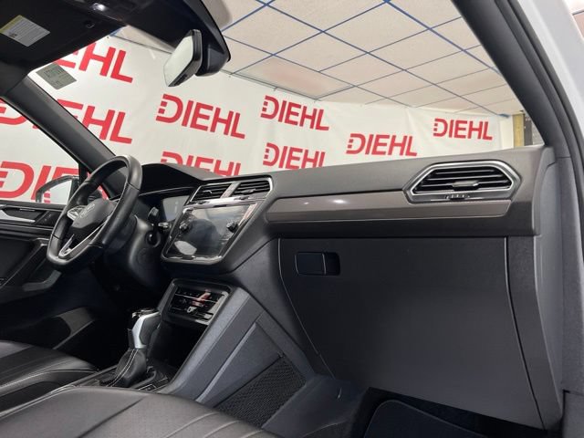 Used 2023 Volkswagen Tiguan SE R-Line AWD/4WD image 14
