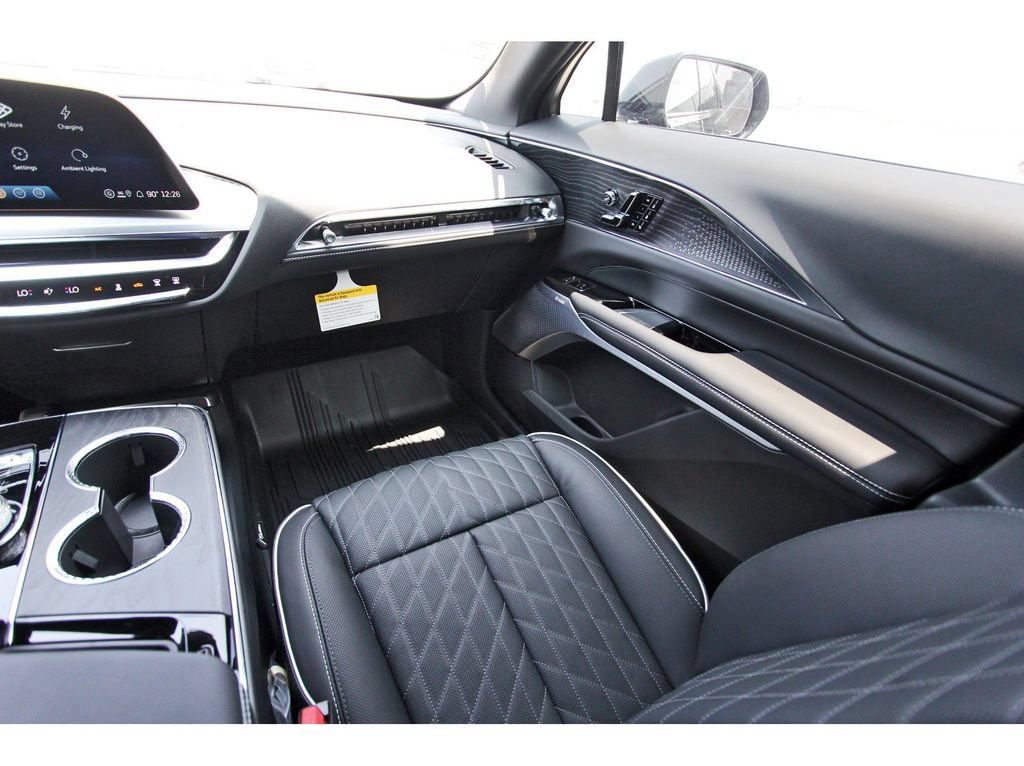 New 2027 Cadillac Lyriq Signature Luxury w/ Nappa Leather Package AWD/4WD image 10