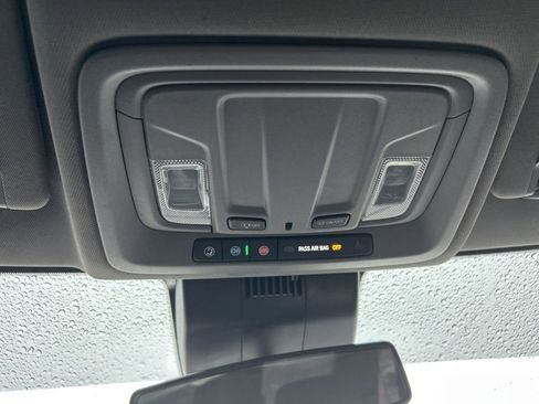 Used 2022 GMC Sierra 1500 Elevation image 9