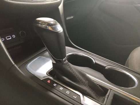 Used 2019 Chevrolet Equinox LT FWD image 26