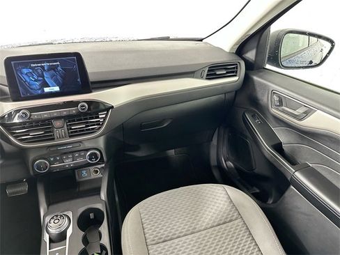 Used 2022 Ford Escape SE image 22