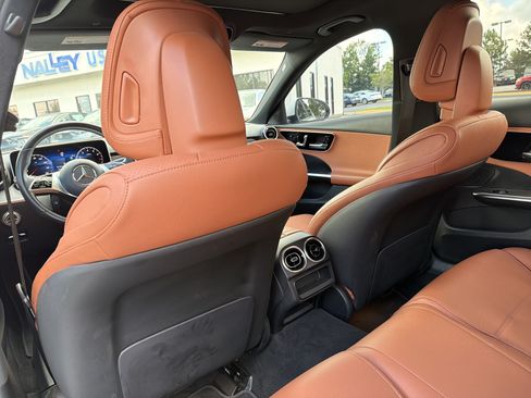 Used 2025 Mercedes-Benz C 300 Sedan image 18