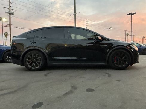Used 2022 Tesla Model X image 7