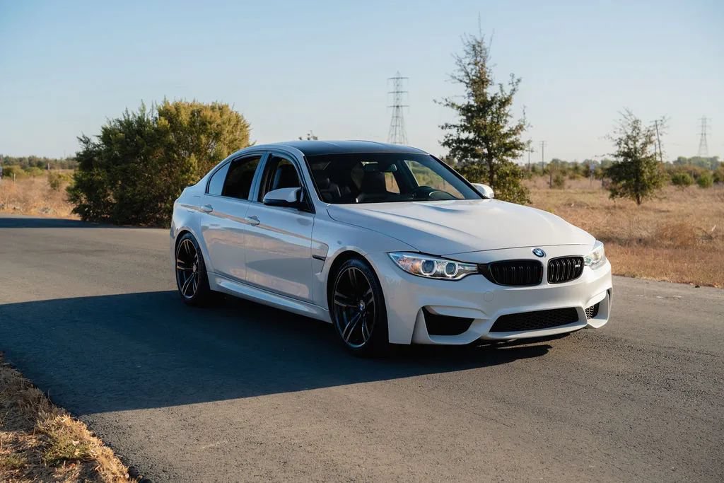 Used 2016 BMW M3 RWD image 2