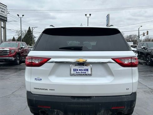 Used 2021 Chevrolet Traverse LT w/ LT Premium Package image 8