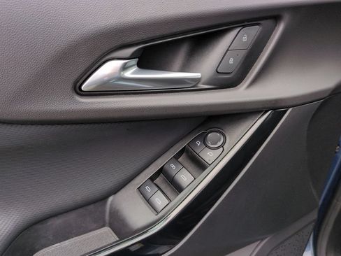 Used 2025 Chevrolet Equinox LT FWD image 18