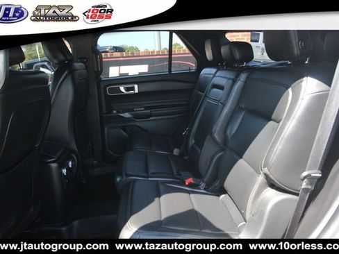 Used 2020 Ford Explorer XLT w/ Equipment Group 202A AWD/4WD image 13