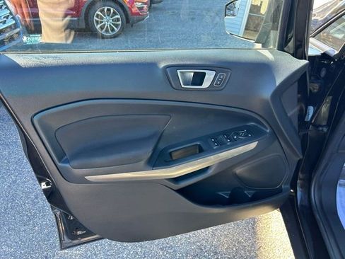 Used 2018 Ford EcoSport SE image 12
