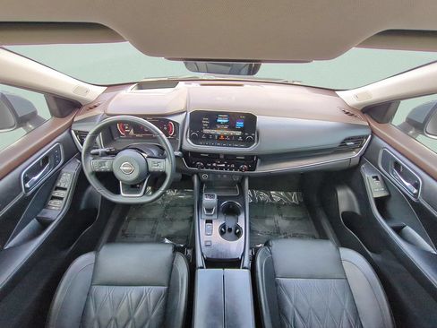 Certified 2023 Nissan Rogue Platinum w/ Platinum Premium Package FWD image 11