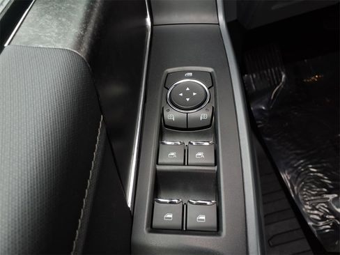 Used 2022 Ford F150 XLT w/ Equipment Group 302A High image 17