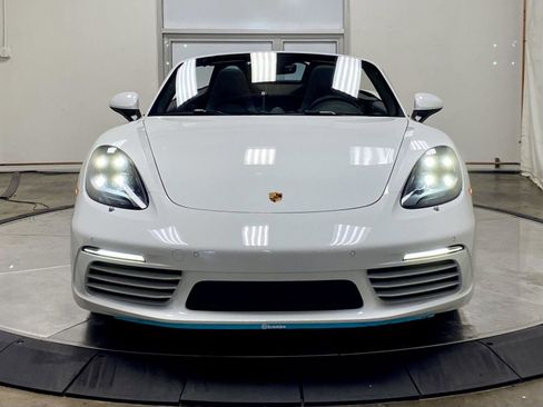 Used 2025 Porsche 718 Boxster w/ Premium Package RWD image 3