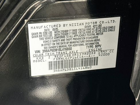 Used 2025 Nissan Kicks SR AWD/4WD image 12