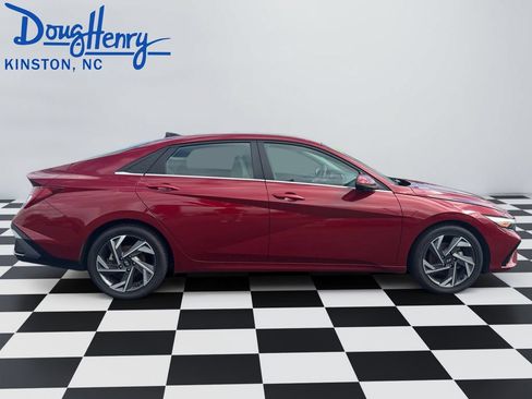 Used 2024 Hyundai Elantra Limited FWD image 6