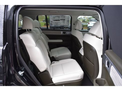 New 2025 Hyundai Santa Fe Calligraphy image 15