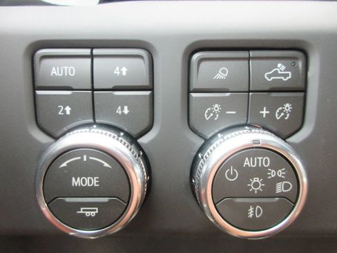 New 2026 GMC Sierra 2500 Denali Ultimate AWD/4WD image 18