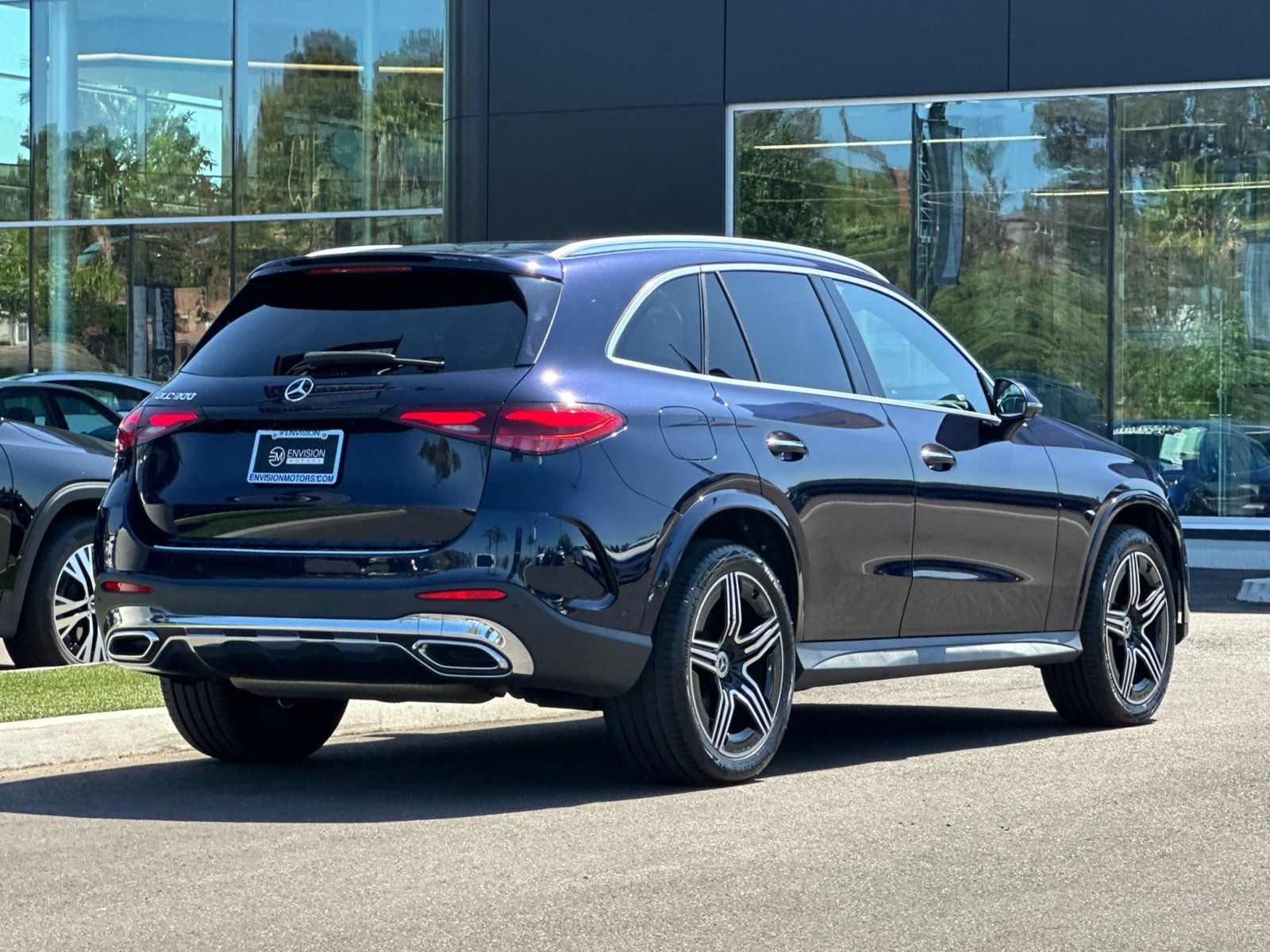 Used 2023 Mercedes-Benz GLC 300 image 3