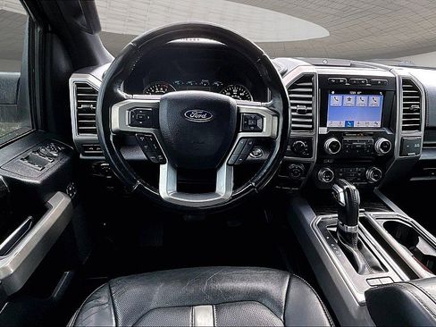 Used 2018 Ford F150 Platinum w/ Equipment Group 701A Luxury image 5