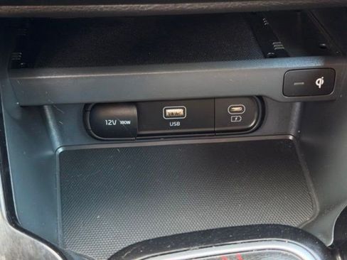 Certified 2024 Kia Soul GT-Line w/ Option Group 020 FWD image 32