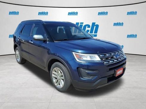 Used 2017 Ford Explorer 4WD image 3