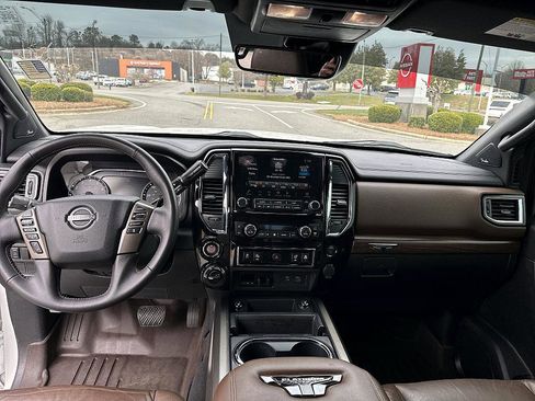 Used 2024 Nissan Titan Platinum Reserve w/ Moonroof Package image 19