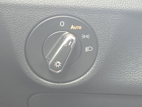 New 2026 Volkswagen Jetta SE image 25