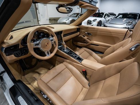 Used 2013 Porsche 911 Carrera RWD image 21