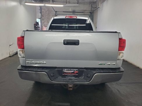 Used 2012 Toyota Tundra 4x4 Double Cab w/ SR5 Pkg image 6