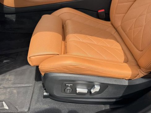 Used 2023 BMW X5 xDrive40i w/ M Sport Package AWD/4WD image 10