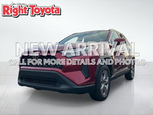 Certified 2025 Toyota RAV4 XLE AWD/4WD image 1