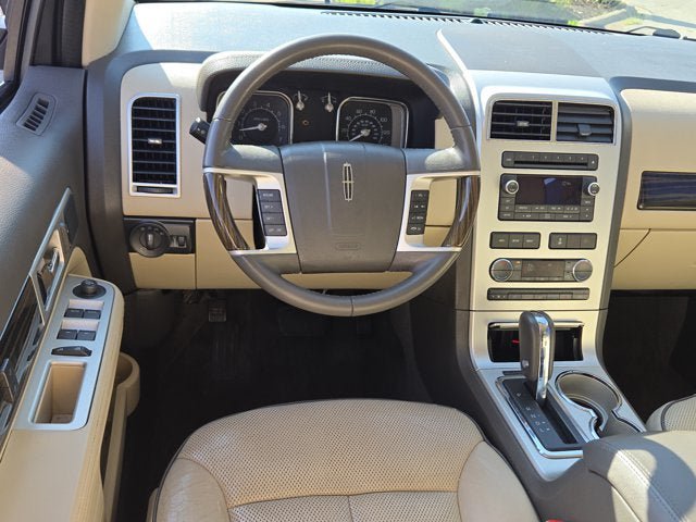 Used 2010 Lincoln MKX 2WD image 19