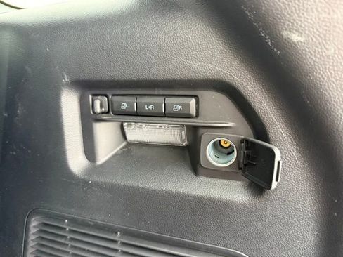 Certified 2023 Ford Explorer Limited w/ Limited Technology Package image 8