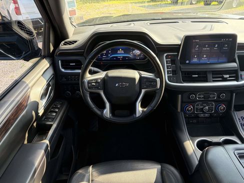 Used 2023 Chevrolet Tahoe Z71 w/ Luxury Package AWD/4WD image 2