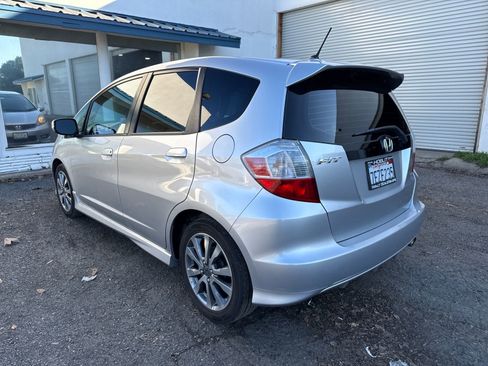 Used 2013 Honda Fit Sport image 3