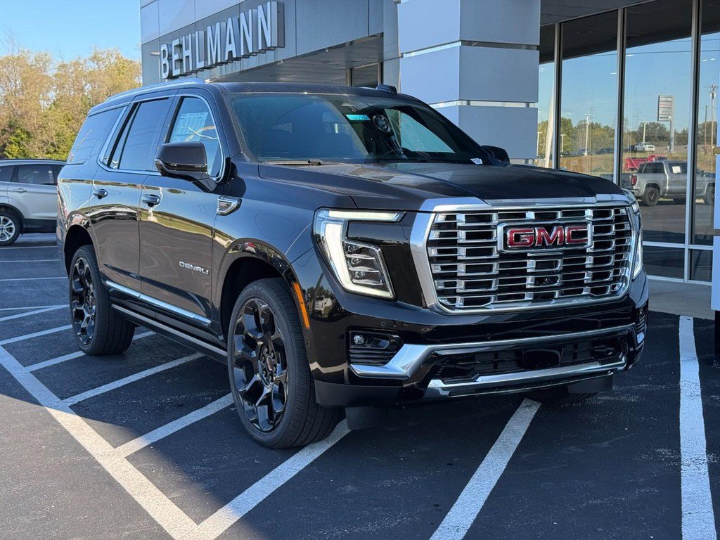 New 2026 GMC Yukon Denali w/ Sun & Power Step Package AWD/4WD image 2