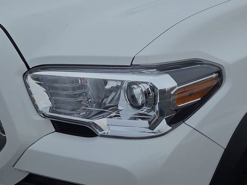 Certified 2023 Toyota Tacoma SR5 w/ SX Package image 10