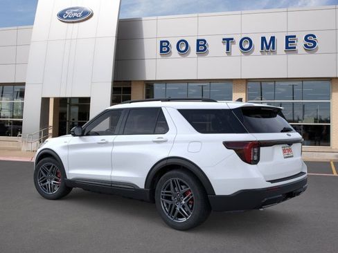 New 2026 Ford Explorer ST-Line w/ ST-Line Street Pack AWD/4WD image 5