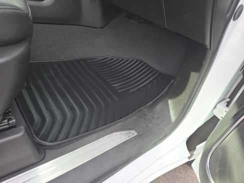 Used 2024 Chevrolet Silverado 2500 LTZ w/ LTZ Convenience Package image 28