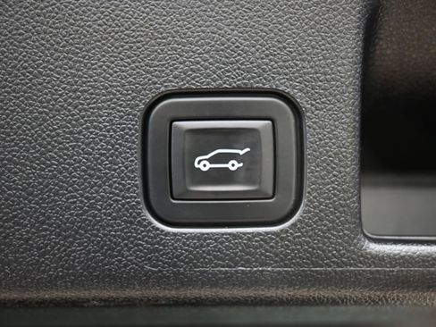 Used 2024 Chevrolet Equinox EV RS image 16