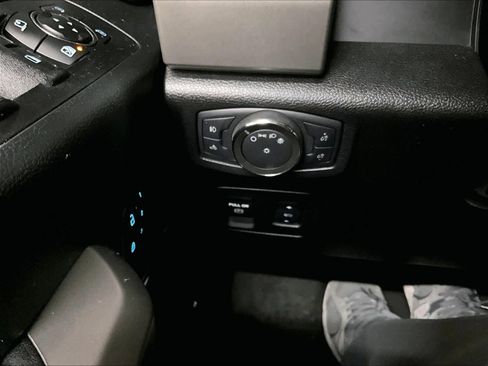 Used 2020 Ford F150 Lariat w/ FX4 Off-Road Package image 37