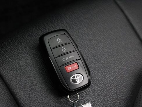 Used 2025 Toyota Grand Highlander FWD image 30