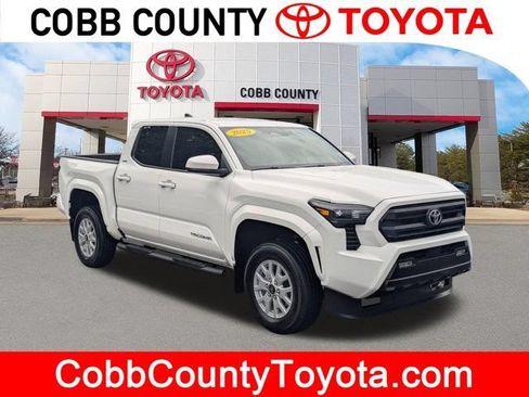 Used 2025 Toyota Tacoma SR5 RWD image 1