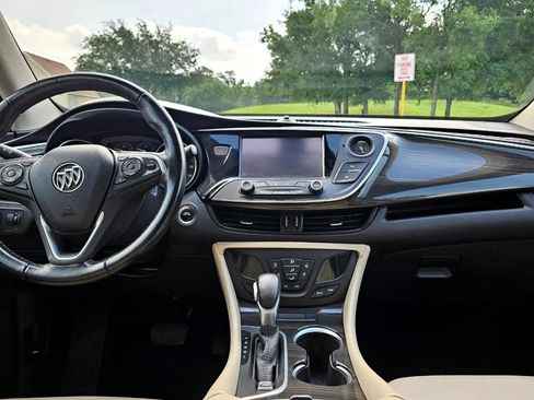 Used 2020 Buick Envision Essence image 29
